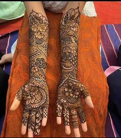 Unique Mehndi Design